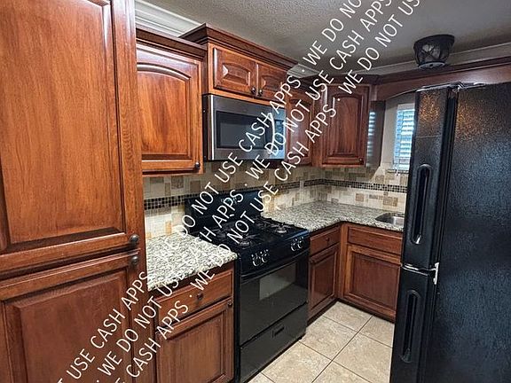 5th image of 225 Moody St