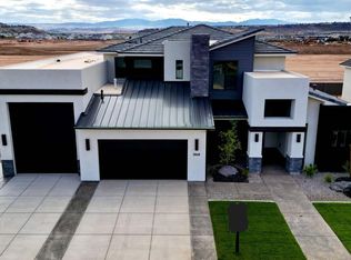 2848 S Woodrow Ln, Washington, UT 84780