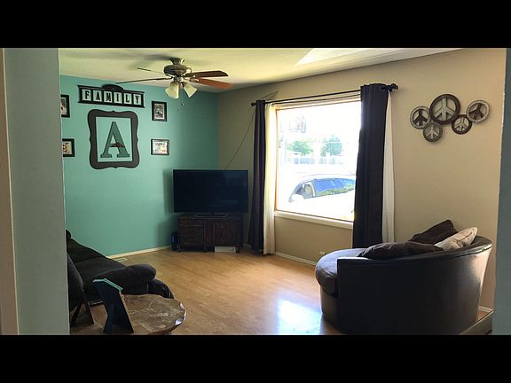 3rd image of 23 E Detroit Dr