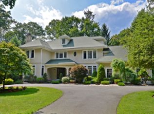 23 Oak Ln, Mountain Lakes, NJ 07046