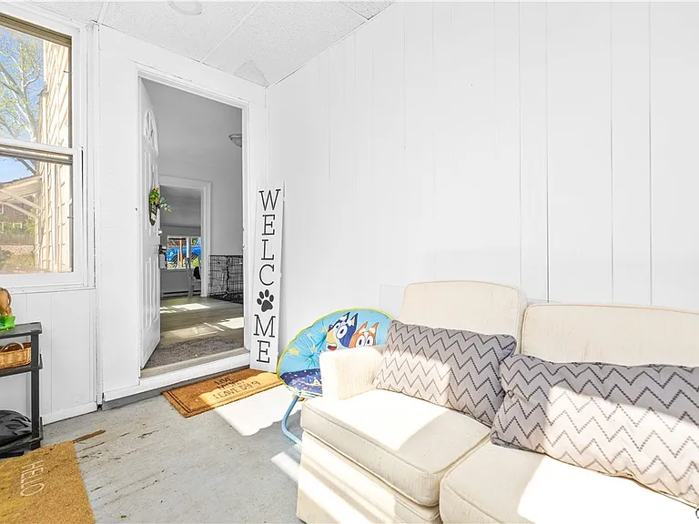 1409 Erie St — Photo 3