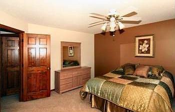 3rd image of 1835 Garland Ln N