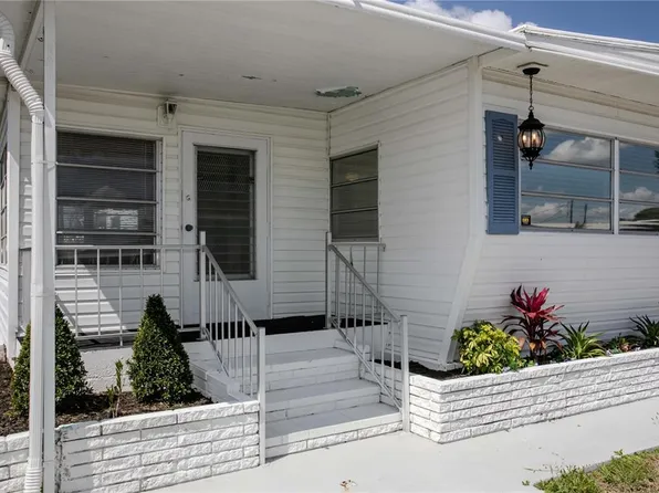 4809 4th St W, Bradenton, FL 34207