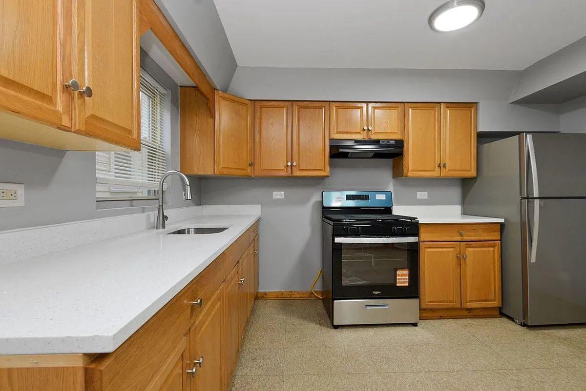 Building Photo - 4040 W 63rd Mobility Zone