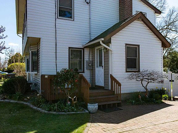 4th image of 130 Plitt Ave