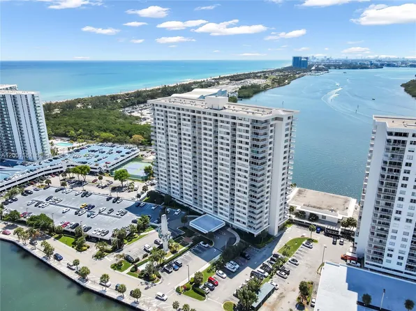 300 Bayview Dr APT 315, Sunny Isles Beach, FL 33160
