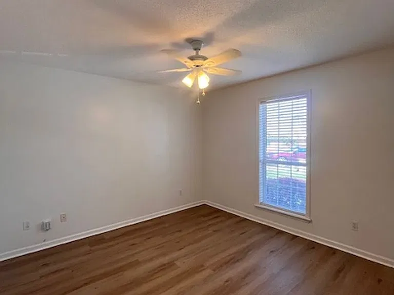 3276 Oak Garden Dr — Photo 12