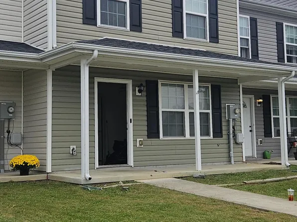 30 Original Ln, Inwood, WV 25428