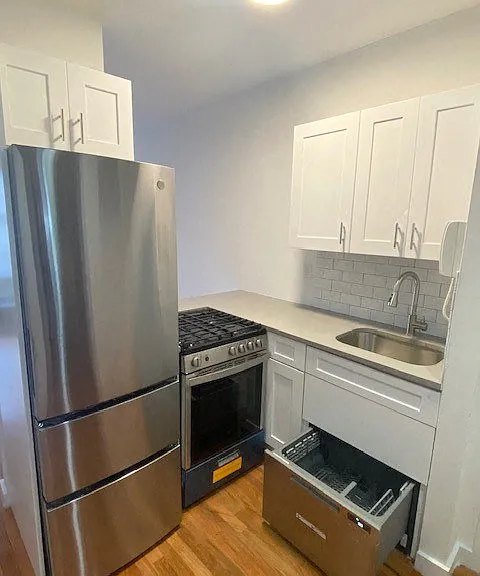 307 E 81st St #3RW — Photo 1
