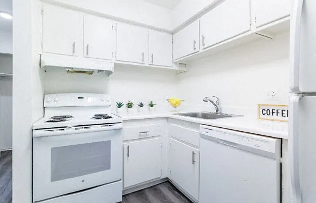 Dearborn View Apartments - Inkster, MI — Photo 2