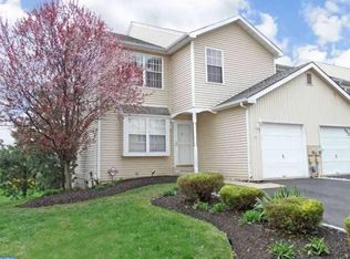 150 Forge Ln, Feasterville Trevose, PA 19053