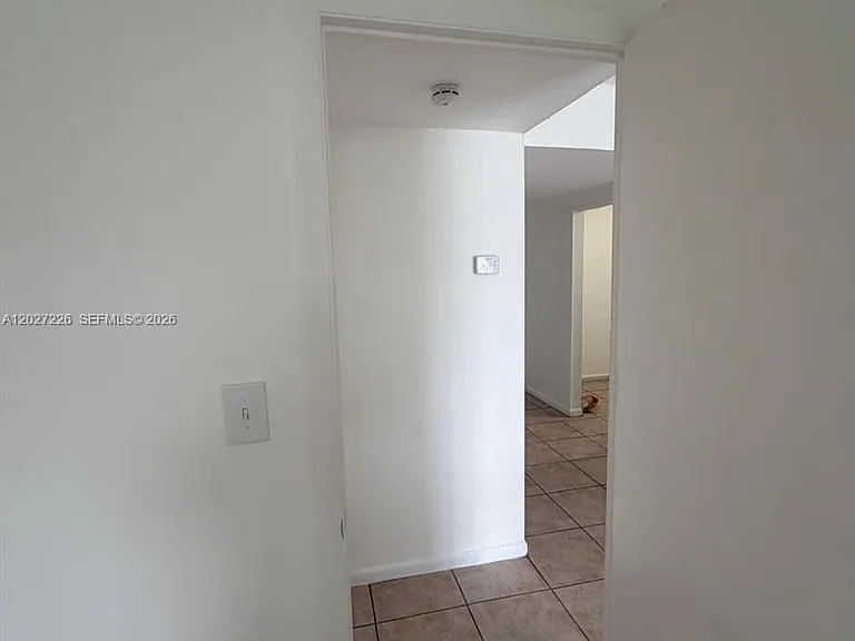 15205 NE 6th Ave #D303 — Photo 12