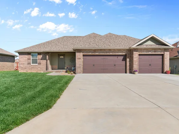 2112 N Boardwalk Avenue, Strafford, MO 65757