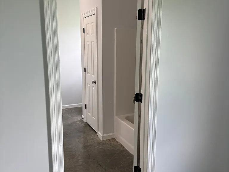 125 Village Dr — Photo 3