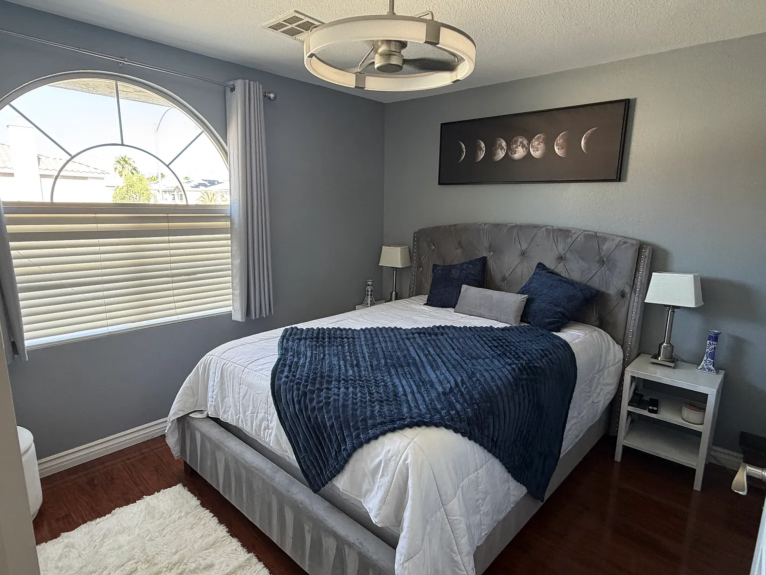 4 bed, 2310 sqft, $1,500 — Photo 1