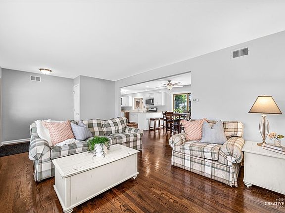 2nd image of 6137 W 127th St