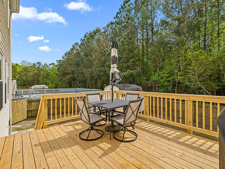 210 Dartmoor Trl — Photo 49