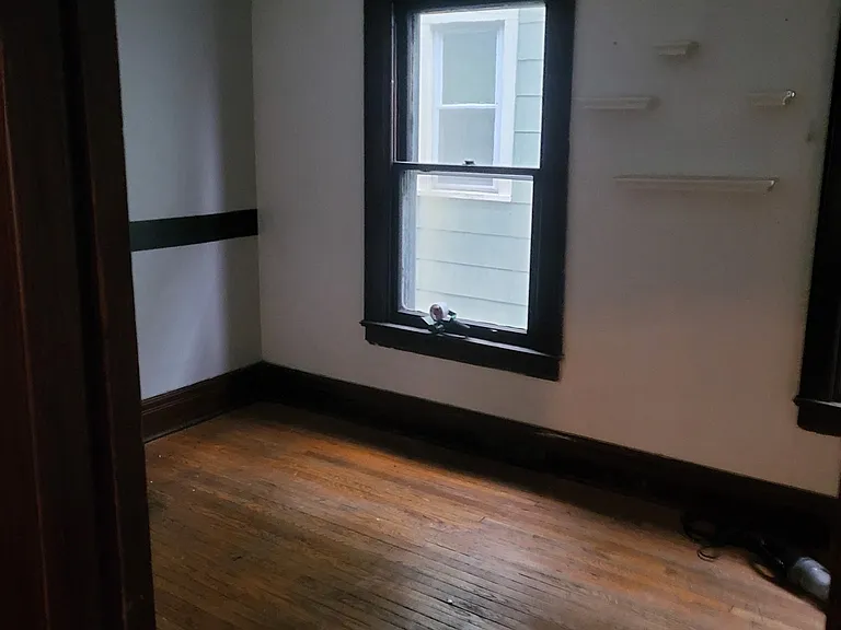 299 Richmond Ave #3 — Photo 2