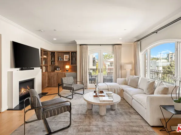 11916 Gorham Ave APT 302, Los Angeles, CA 90049