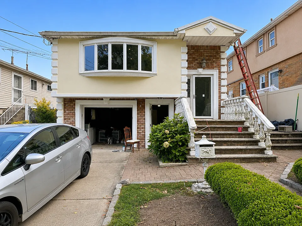3646 Amboy Rd