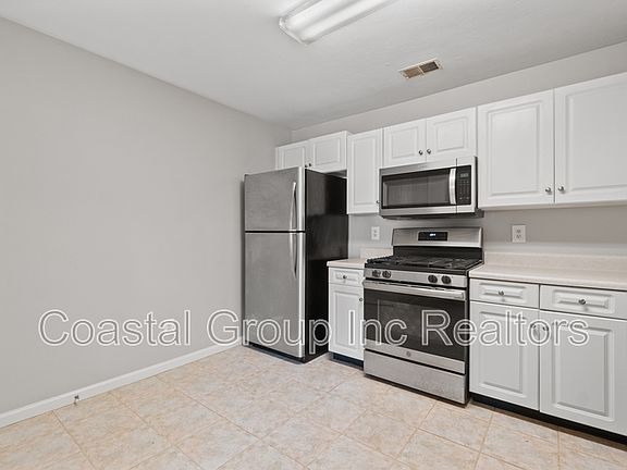 5th image of 2212 Lesner Cres APT 302