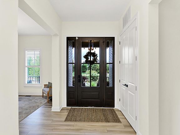 4th image of 15612 Allegro Dr