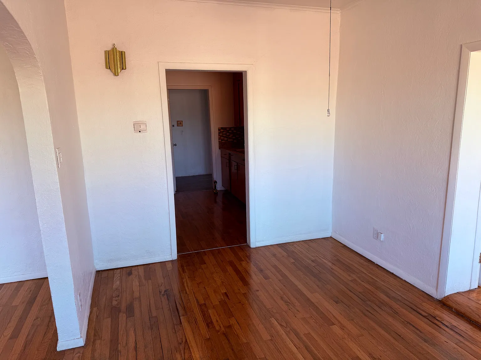 3 bed, 1200 sqft, $1,195 — Photo 4