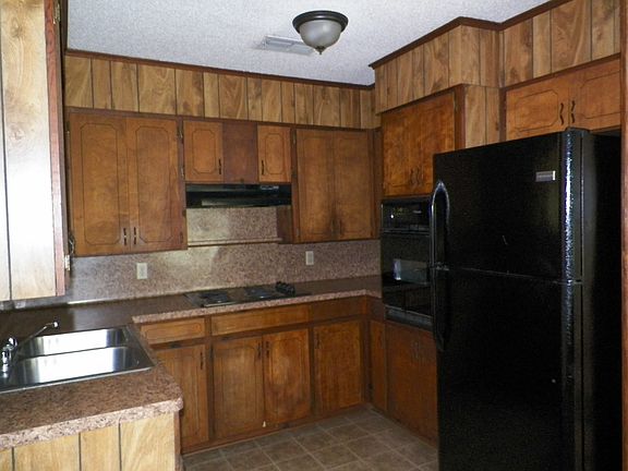 4th image of 312 W Kilgore St #1