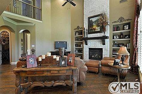 4th image of 6501 Thorntree Dr