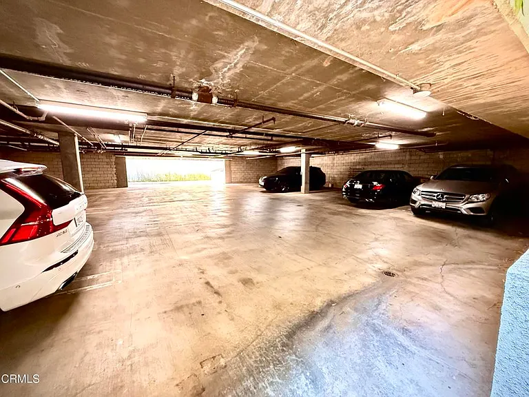 360 S Los Robles Ave #9 — Photo 31