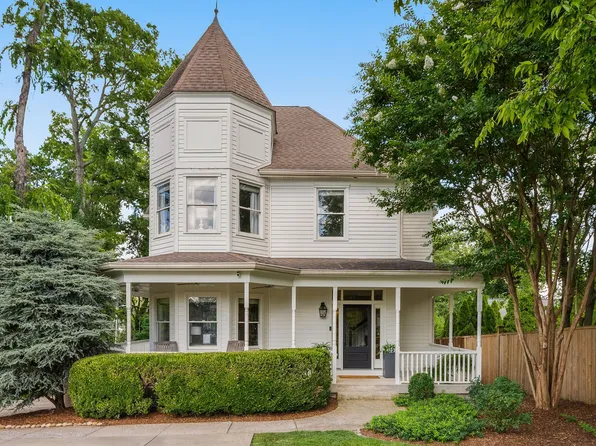 304 51st Ave N, Nashville, TN 37209