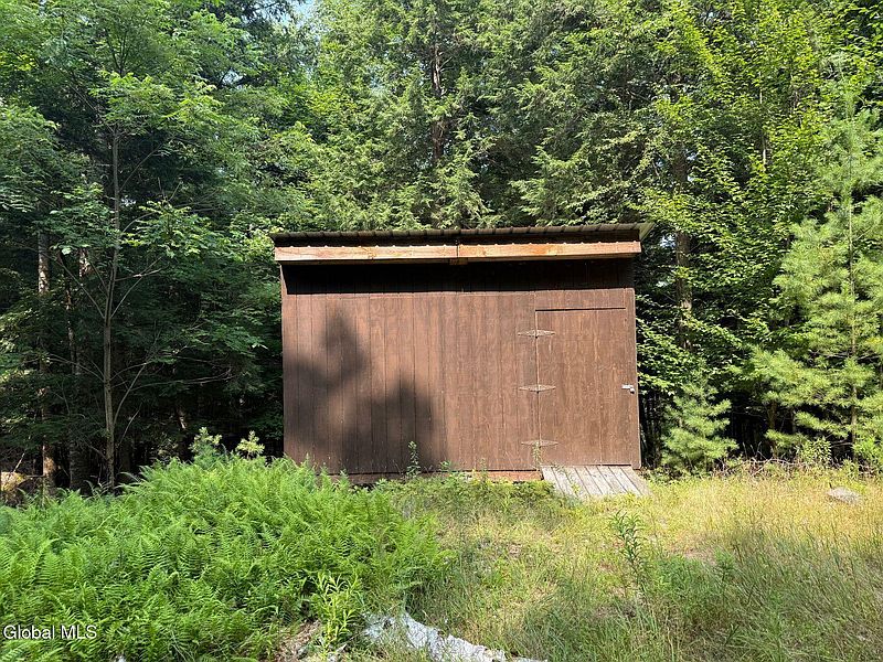 3rd image of L17 OFF Vanderwalker Road