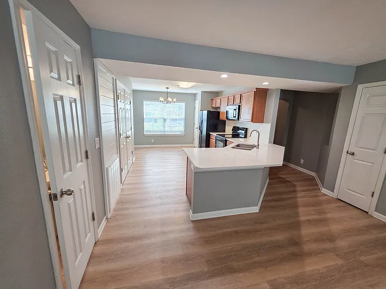 3126 Prater Ct — Photo 3