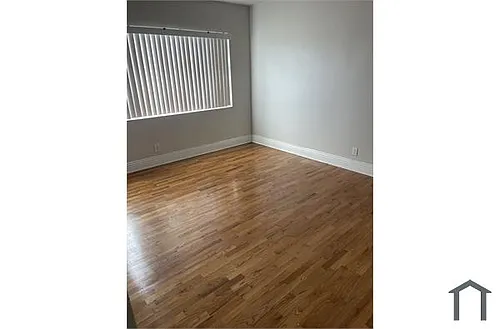 11132 Crenshaw Blvd Photo 1
