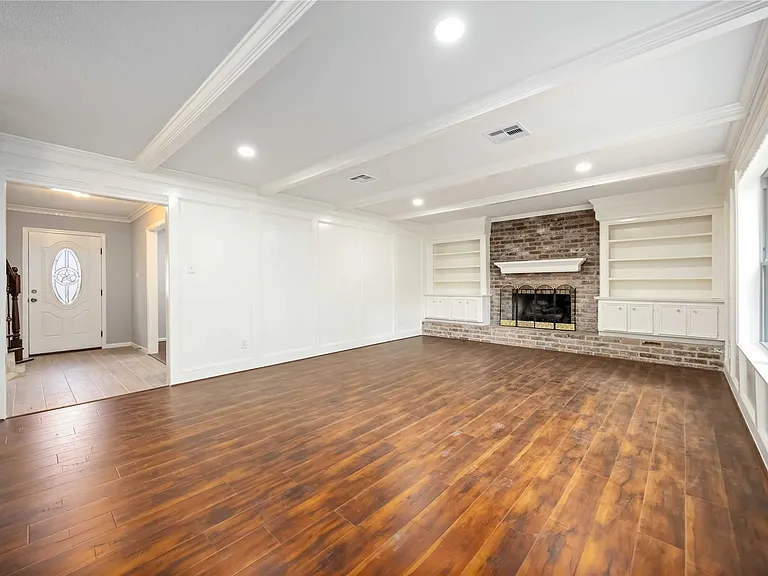 3823 Fernglade Dr — Photo 6