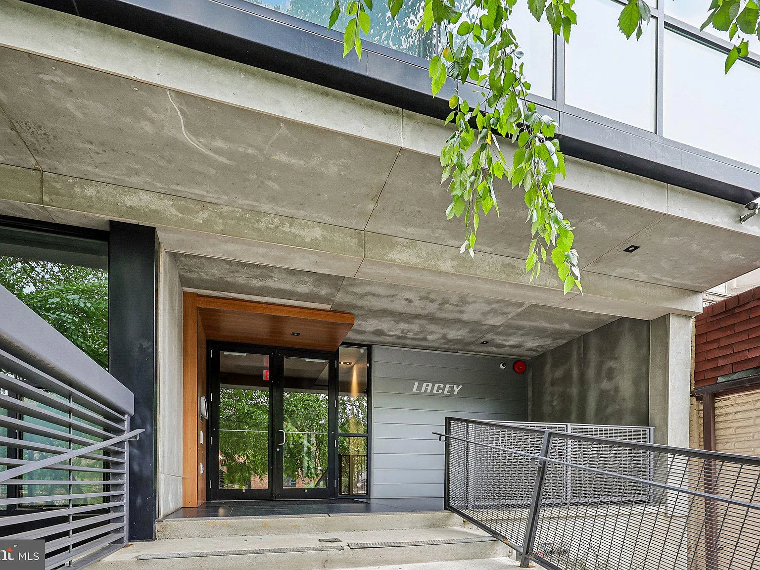 The Lacey Condo — Photo 2