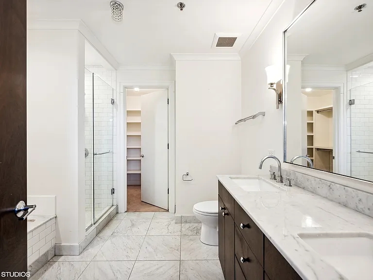1600 S Jefferson St #302 — Photo 9