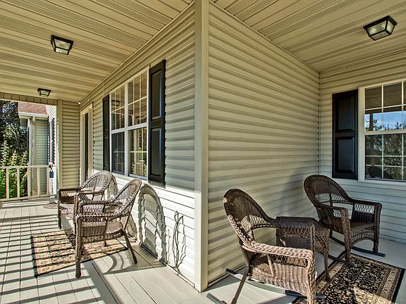 2nd image of 206 Daksi Ln