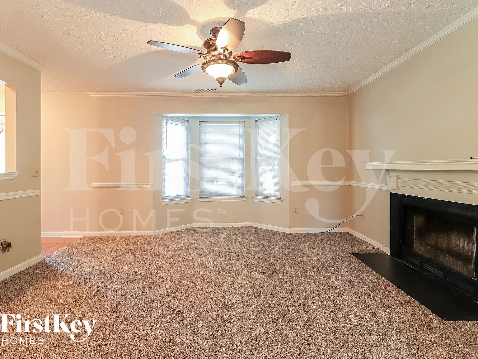 5 bed, 2.5 bath, 1754 sqft, $2,505 — Photo 3