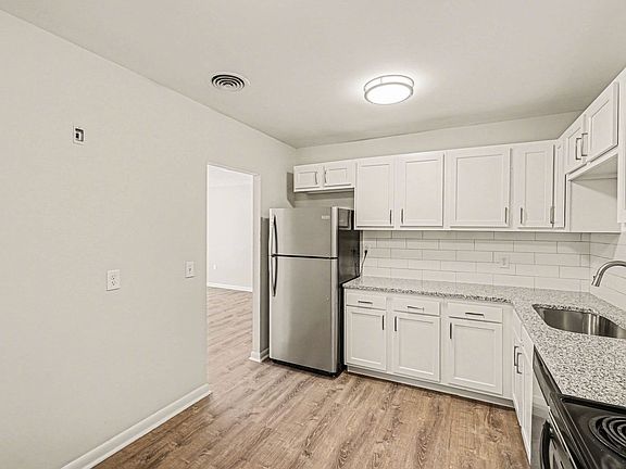 5th image of 3501 Section Rd #607