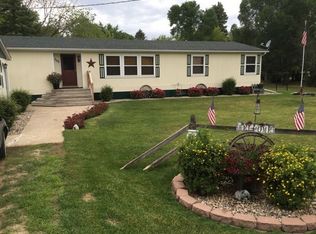 305 B Ave S, Upham, ND 58789