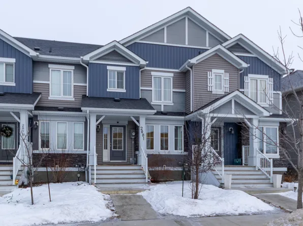 2081 Desrochers Dr SW, Edmonton, AB T6W 4B9