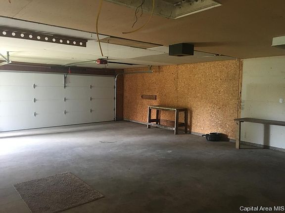 3rd image of 572 Lombard St