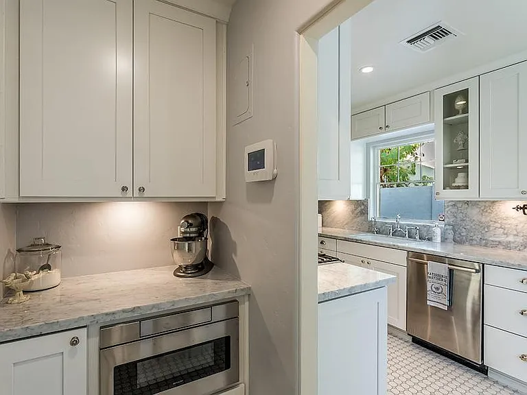 513 W Granada Rd — Photo 13