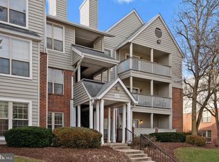12157 Penderview Ter APT 805, Fairfax, VA 22033