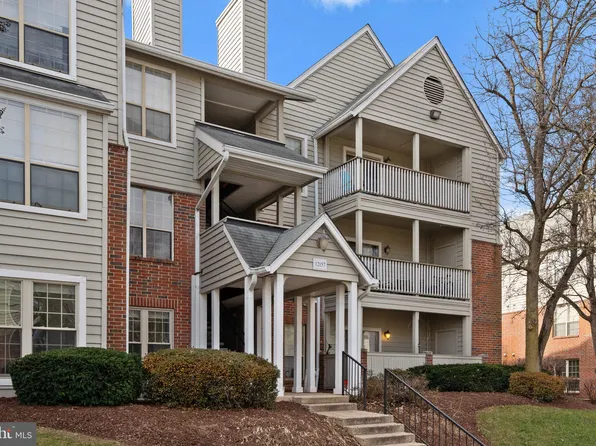 12157 Penderview Ter APT 805, Fairfax, VA 22033
