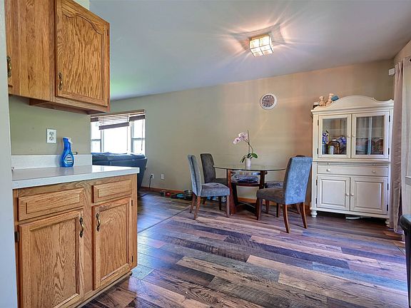 4th image of 9386 Lakepointe Blvd