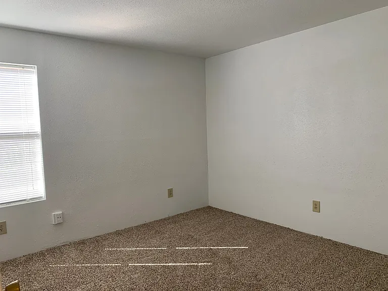 Emerald Cove Apartments — Photo 100