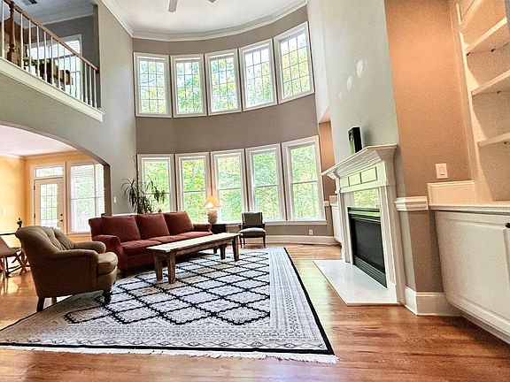 5th image of 7600 Westmont Way
