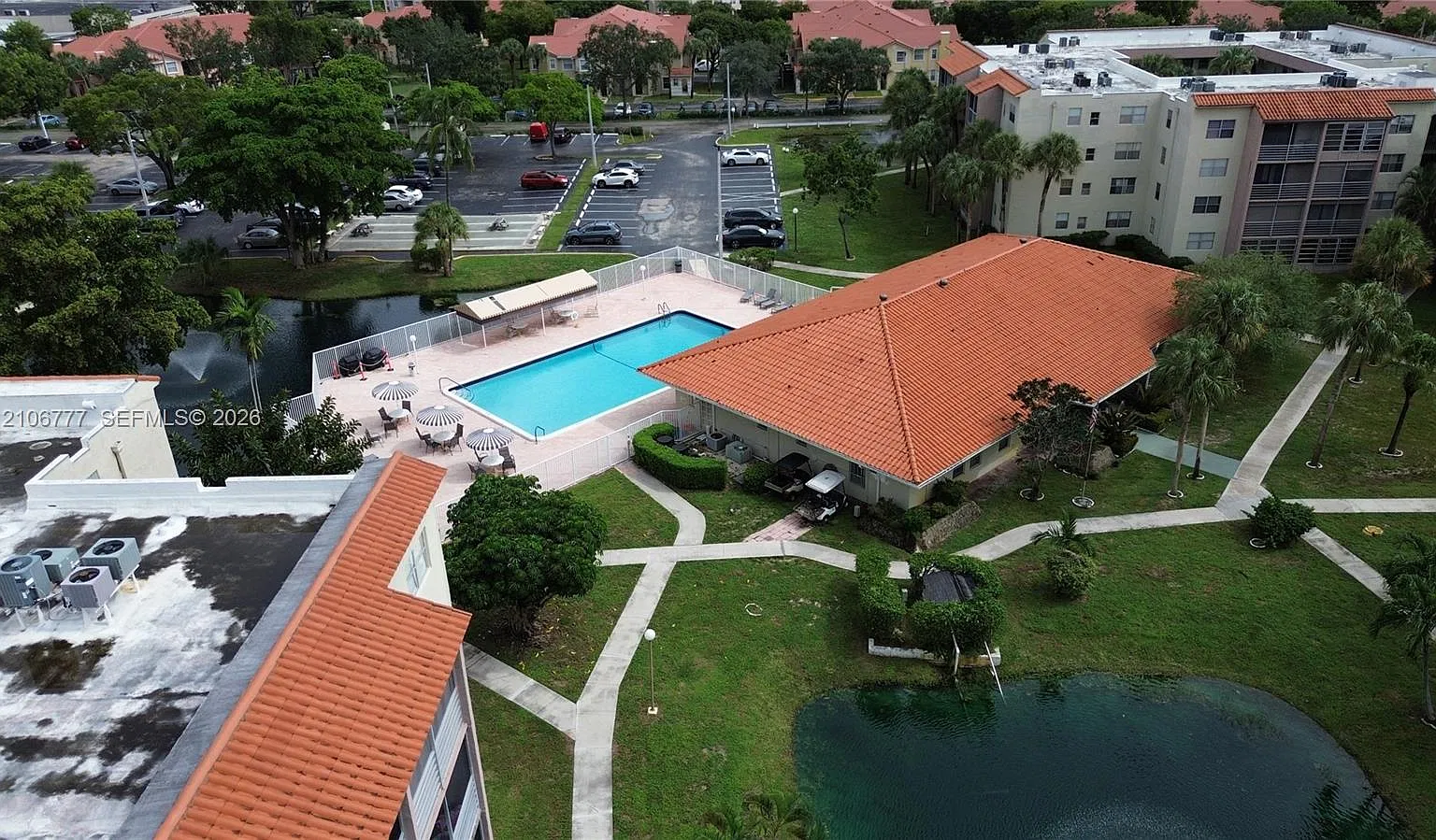 Courtyards Of Broward Con — Photo 3